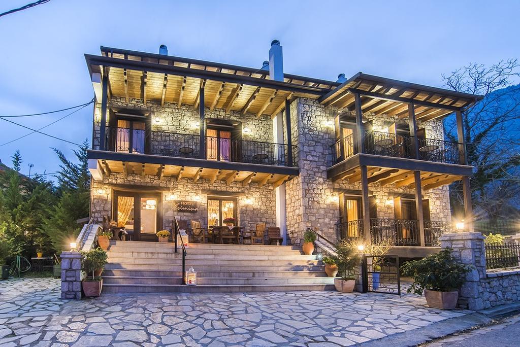Asimina Guesthouse, Eptalofos Parnassos Exteriör bild