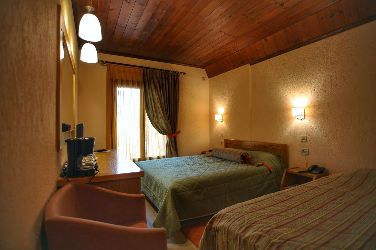 Asimina Guesthouse, Eptalofos Parnassos Exteriör bild