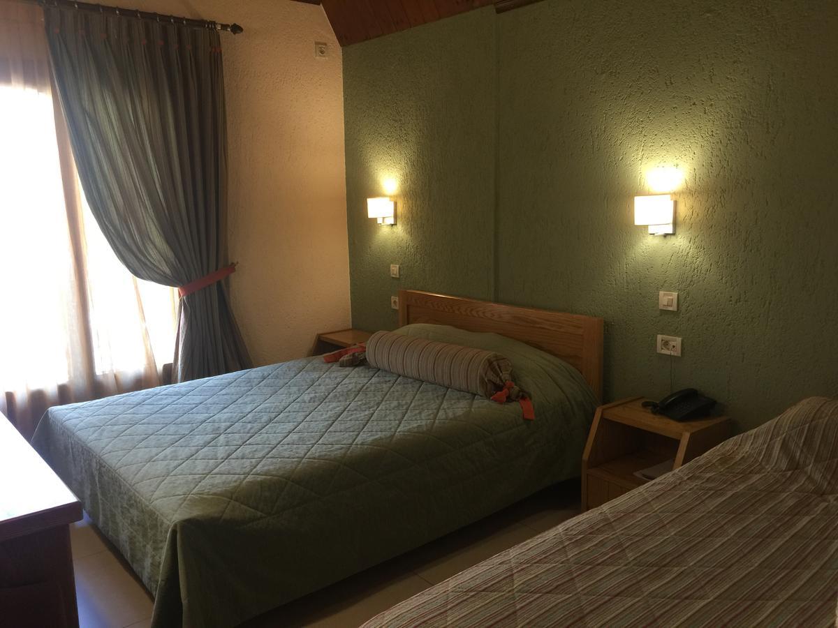 Asimina Guesthouse, Eptalofos Parnassos Exteriör bild