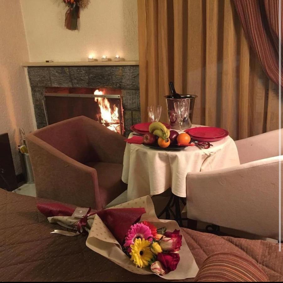 Asimina Guesthouse, Eptalofos Parnassos Exteriör bild